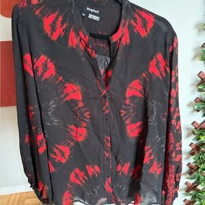 Disagual Black and Red Sheer Blouse size XXL
PTP 24.5
Length 26